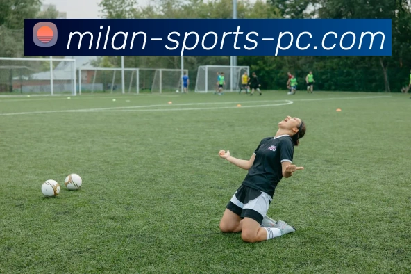 B费晒与拉什福德合照祝其生日快乐鼓励享受当下你值得拥有的快乐